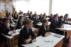 Ведущие химики Украины провели для школьников открытые уроки