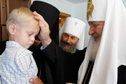Патриарх Кирилл посетил детский приют при Банченском Свято-Вознесенском монастыре