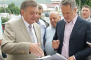 Дмитрий Фирташ профинансирует реконструкцию районной больницы и  подарит 9 автомобилей скорой помощи