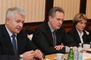 Состоялась встреча Премьер-министра Украины Н. Азарова с Главой совместного представительского органа стороны  работодателей  на Национальном уровне Д. Фирташем