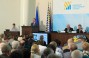 Губернатор Днепропетровской области Дмитрий Колесников выступает перед участниками встречи